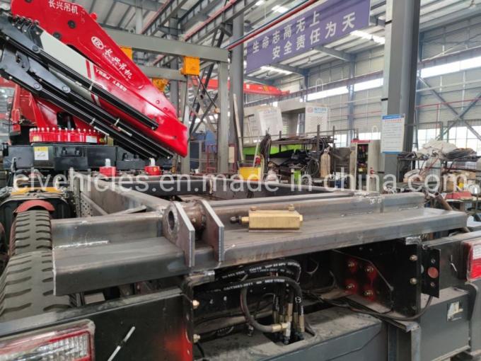 Dongfeng 6X4 20t 13.9m Folding Arm Crane Truck for Nigeria