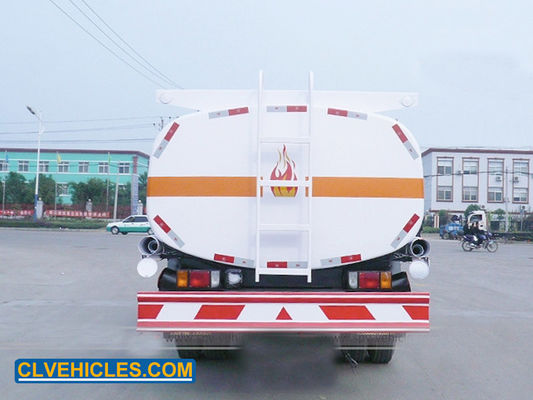 ELF 190hp ISUZU Fuel Tanker Truck Light Duty 8000 Liters With Radial Tires